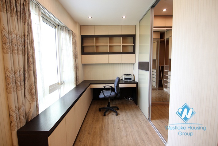 Nice 3 bedrooms apartment for rent in Tay Ho, Hanoi